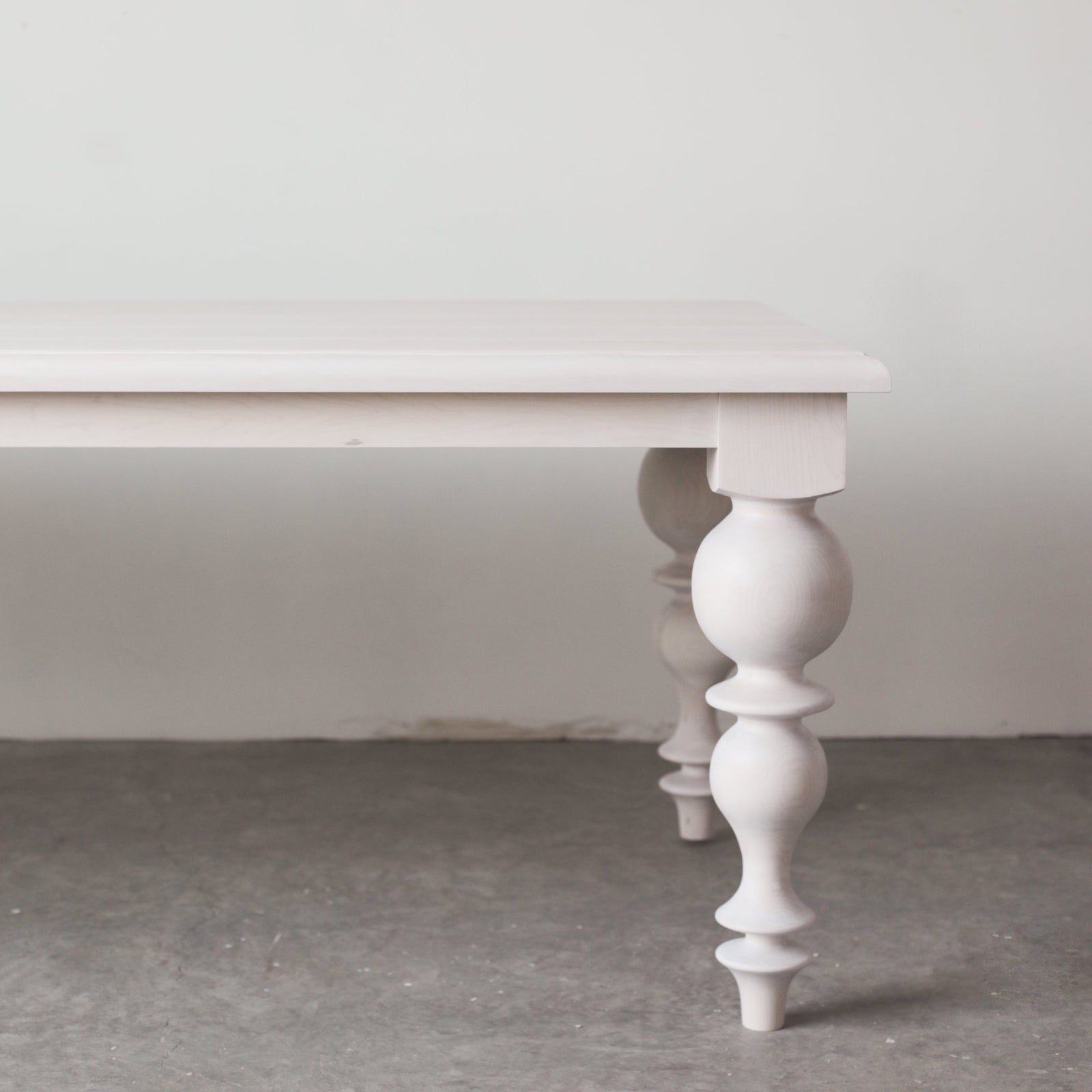 Alice Dining Table