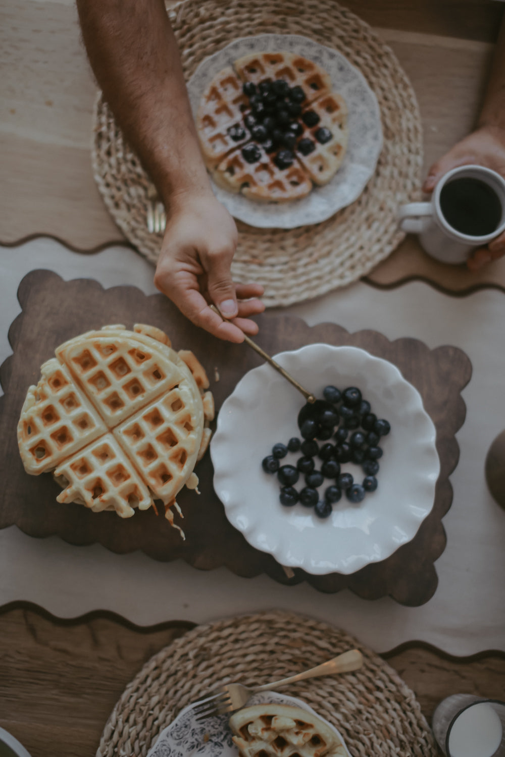 Isla Scalloped Riser