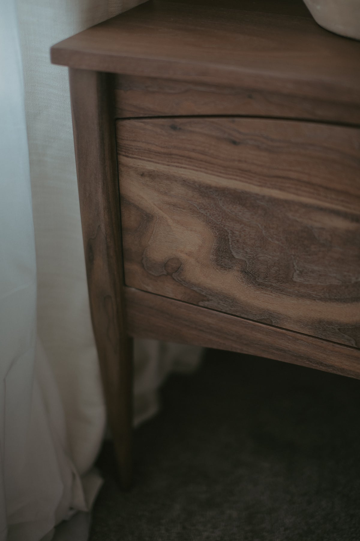 Wren Nightstand