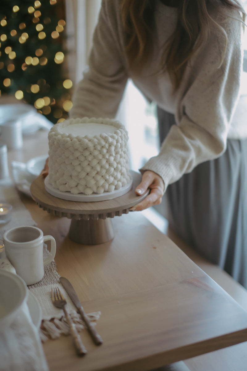 Remington Cake Stand