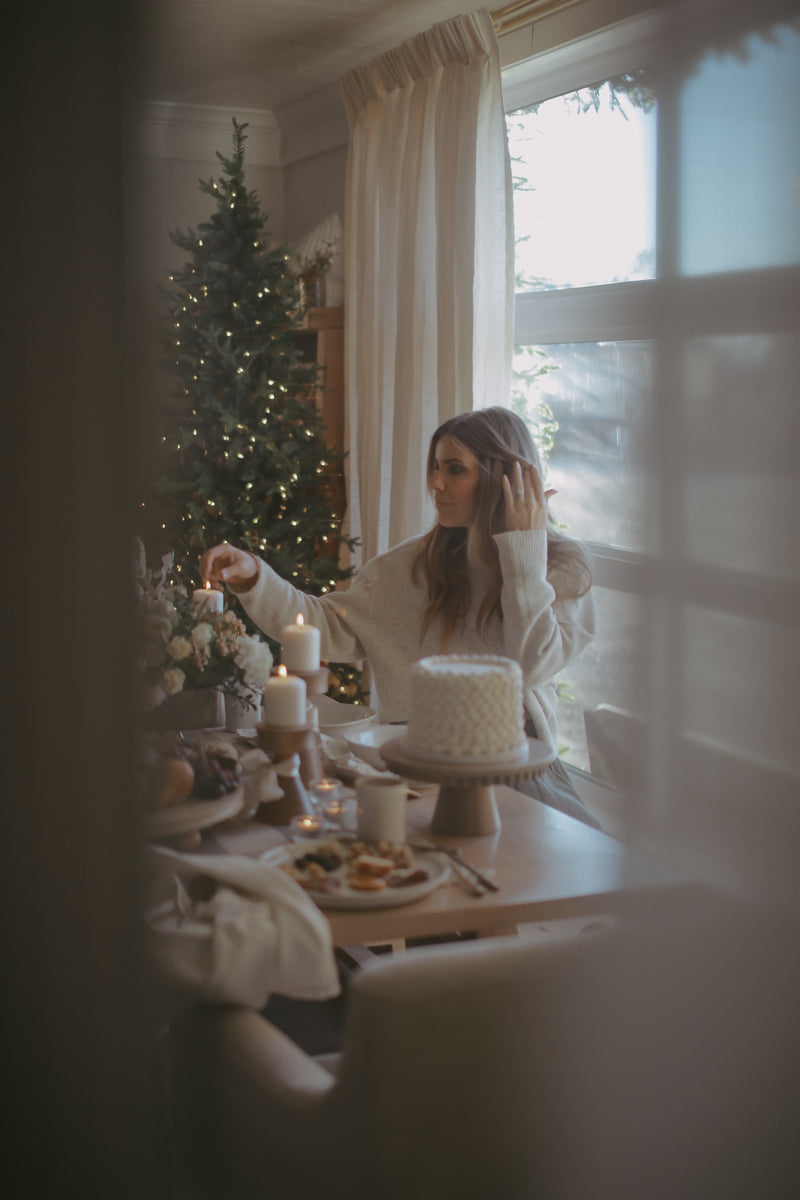 Remington Cake Stand