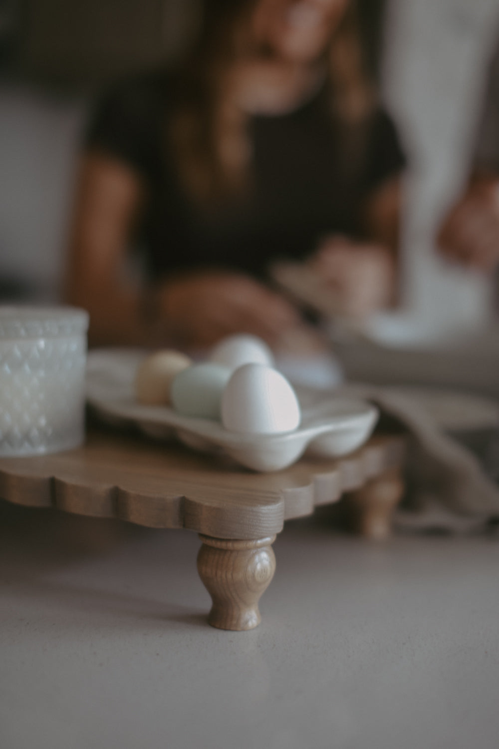 Isla Scalloped Riser