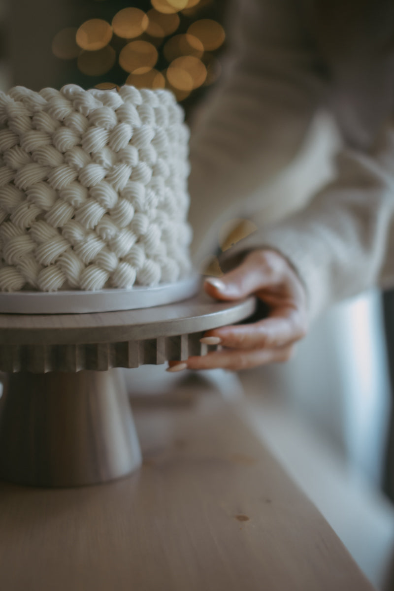 Remington Cake Stand