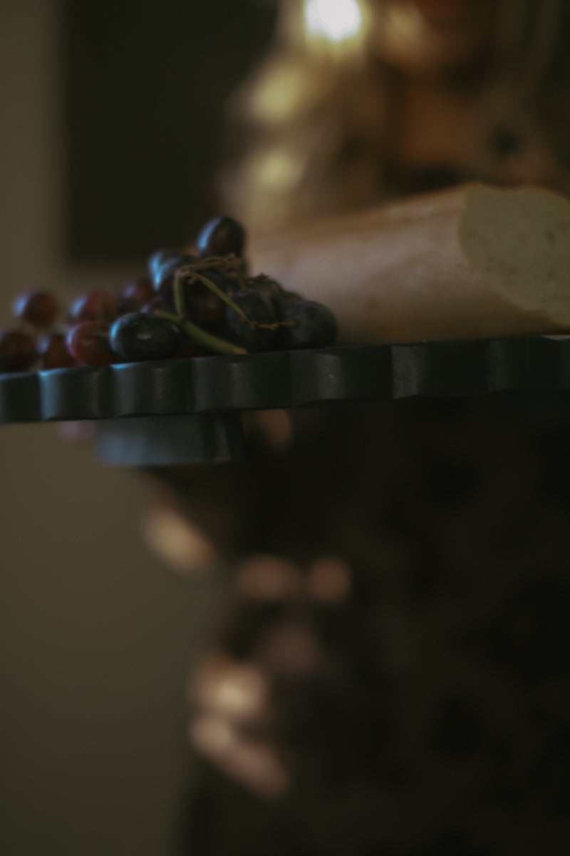 Scalloped Sapele Oval Riser