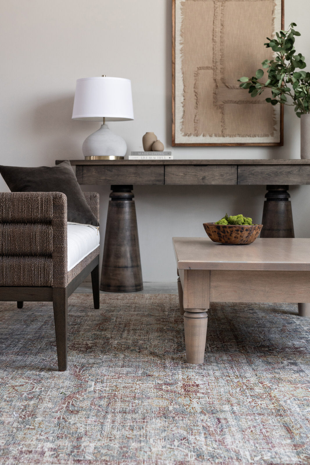 Montgomery Console