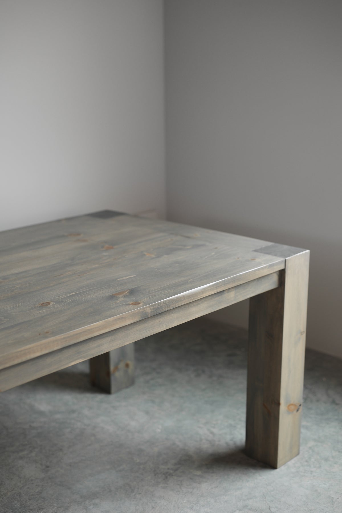 Nash Dining Table