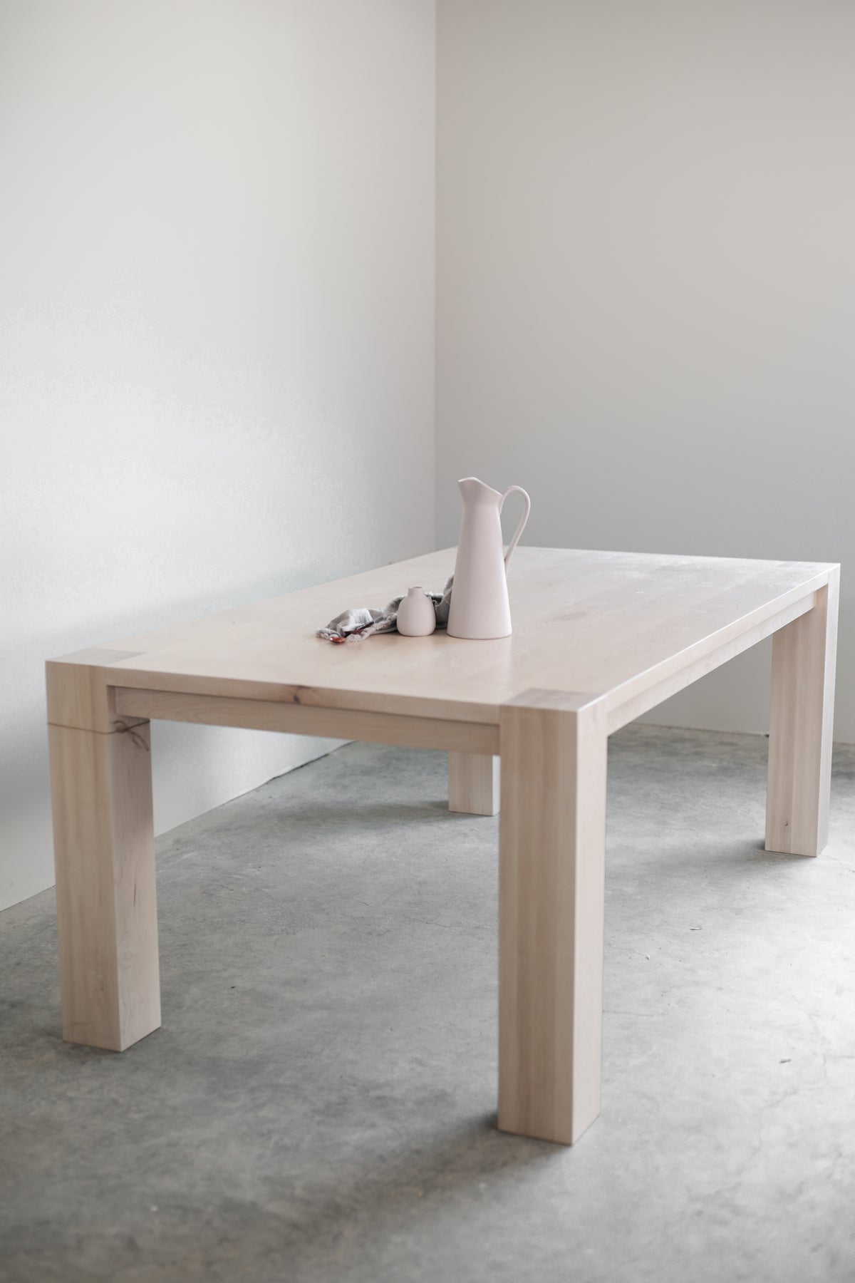 Nash Dining Table