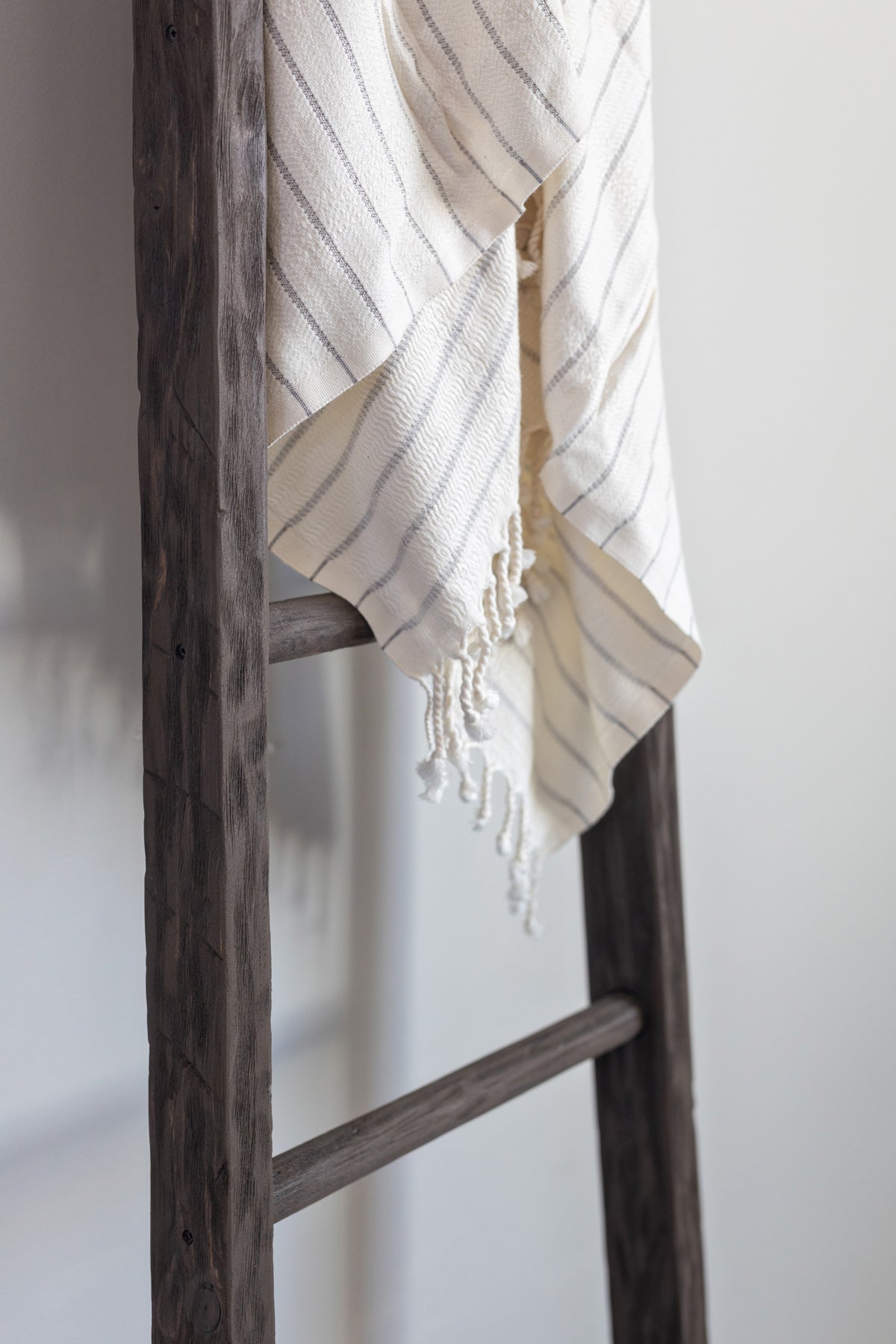 Farmhouse Blanket Ladder with Blanket close up