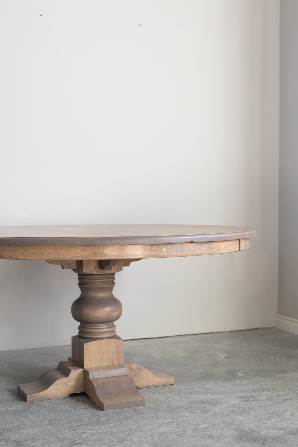 Heritage Round Dining Table