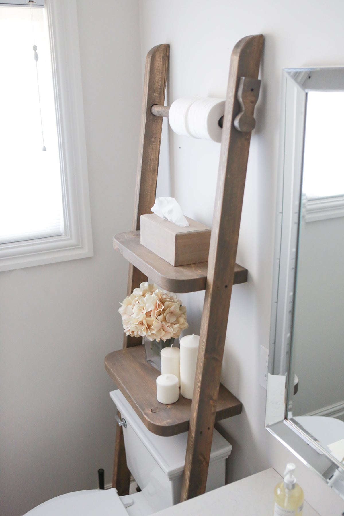 Prairie Bathroom Ladder